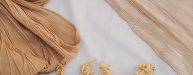 حجابات وشالات وألبسة نسائية